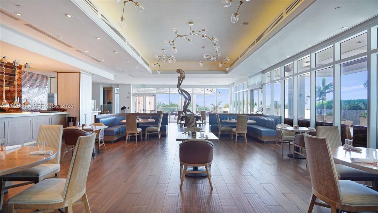 6801 Collins Ave , Unit 315, Miami Beach, FL 33141 Photo