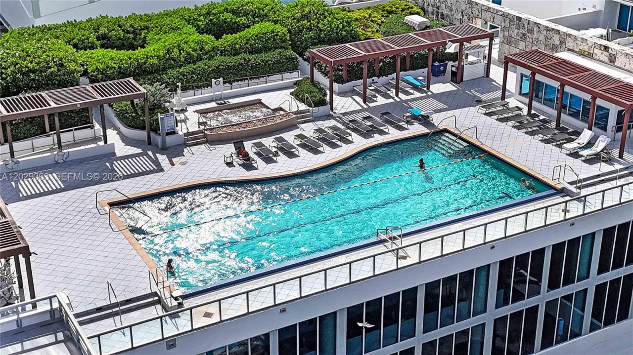 6801 Collins Ave , Unit 315, Miami Beach, FL 33141 Photo