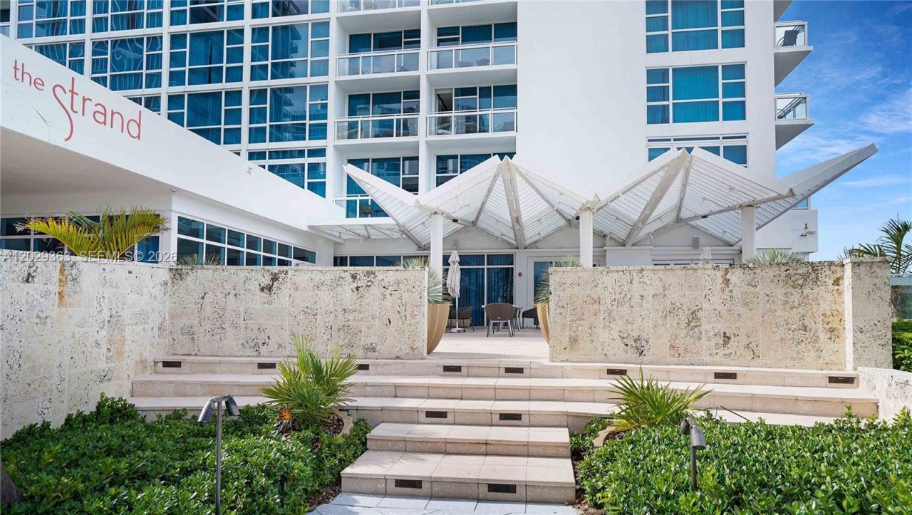 6801 Collins Ave , Unit 315, Miami Beach, FL 33141 Photo