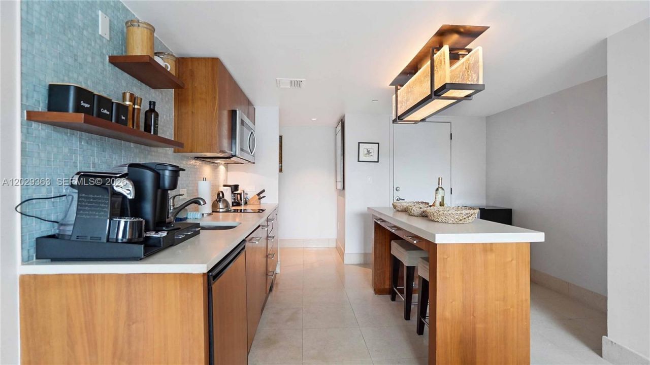 6801 Collins Ave , Unit 315, Miami Beach, FL 33141 Photo
