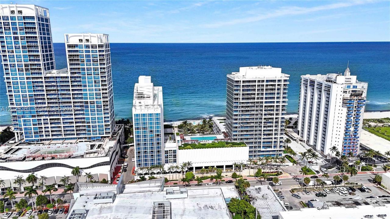 6801 Collins Ave , Unit 315, Miami Beach, FL 33141 Photo