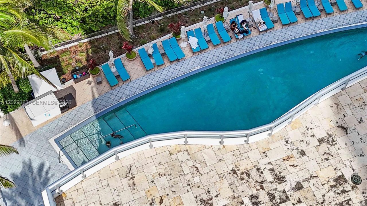 6801 Collins Ave , Unit 315, Miami Beach, FL 33141 Photo