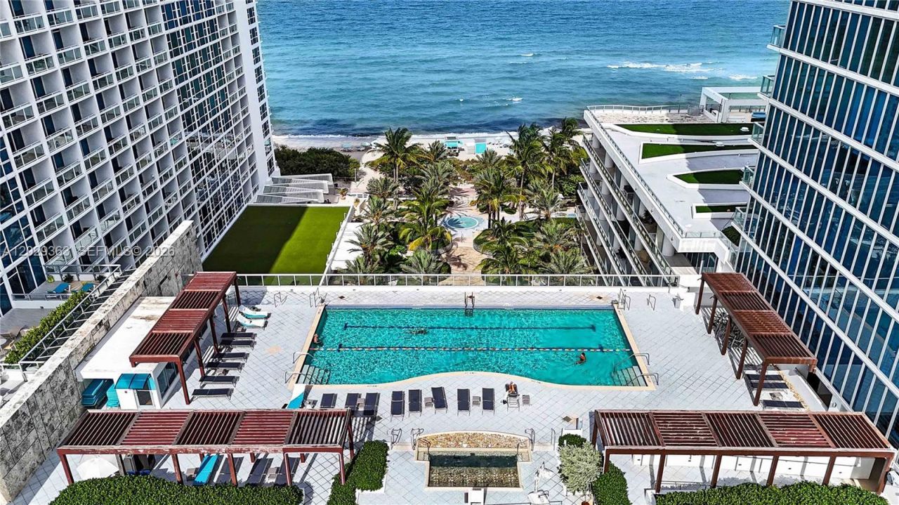6801 Collins Ave , Unit 315, Miami Beach, FL 33141 Photo