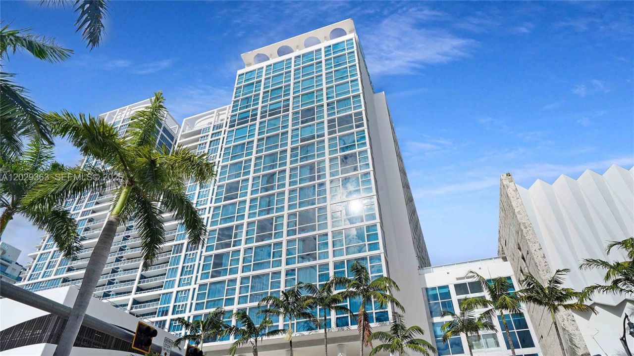 6801 Collins Ave , Unit 315, Miami Beach, FL 33141 Photo