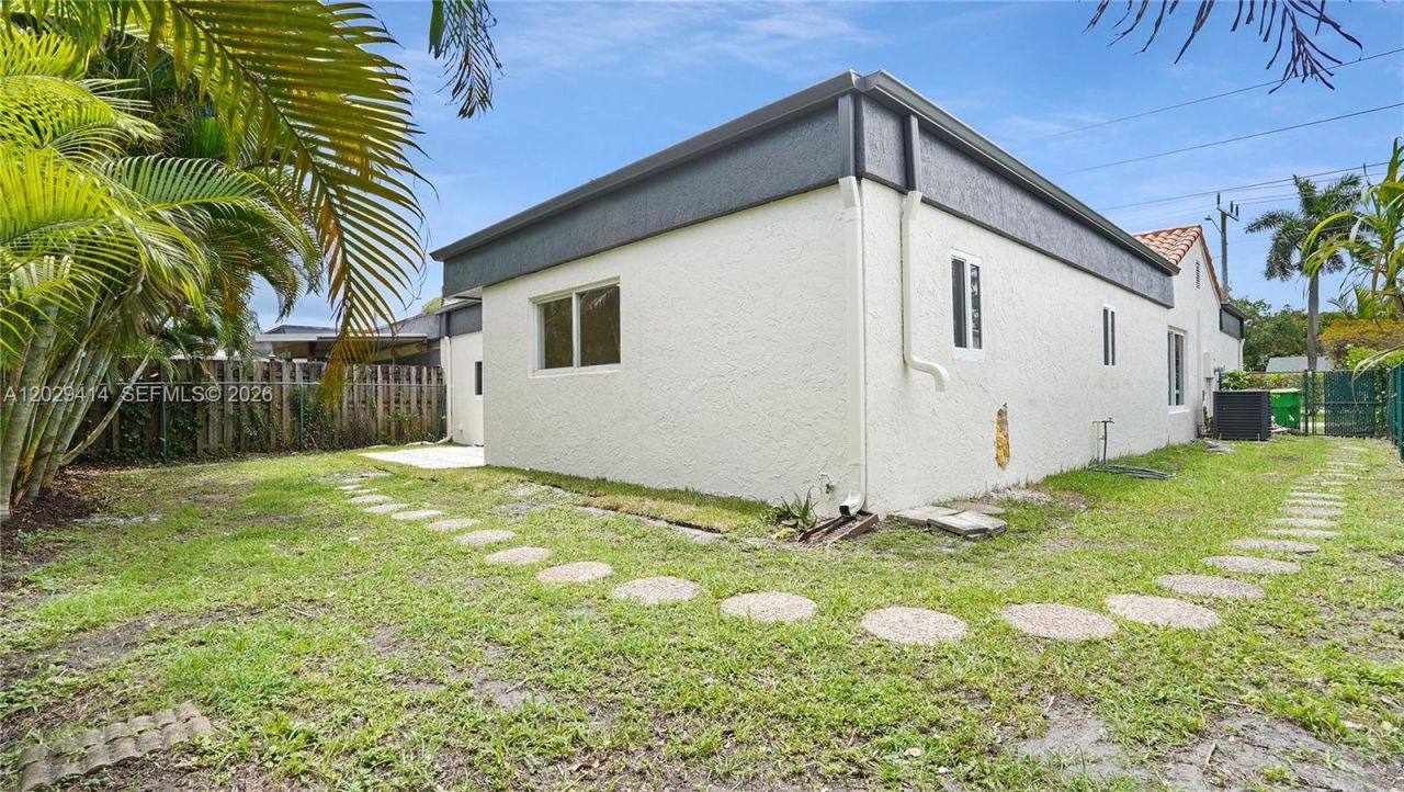 9661 NW 44th Ct , Sunrise, FL 33351 Photo
