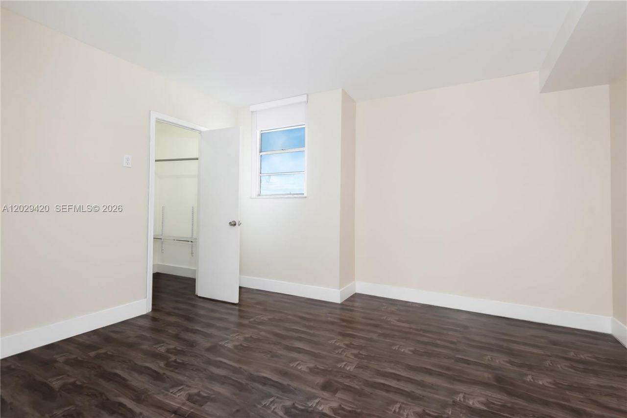 300 NW 42nd Ave , Unit 411, Miami, FL 33126 Photo