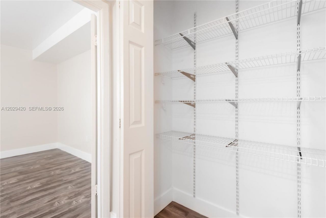 300 NW 42nd Ave , Unit 411, Miami, FL 33126 Photo