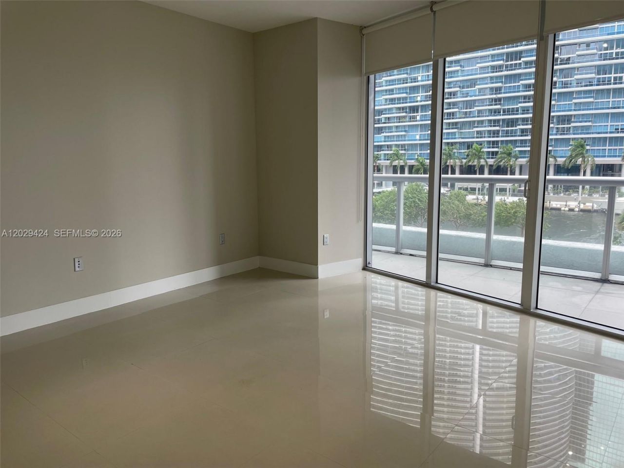 475 Brickell Ave , Unit 414, Miami, FL 33131 Photo