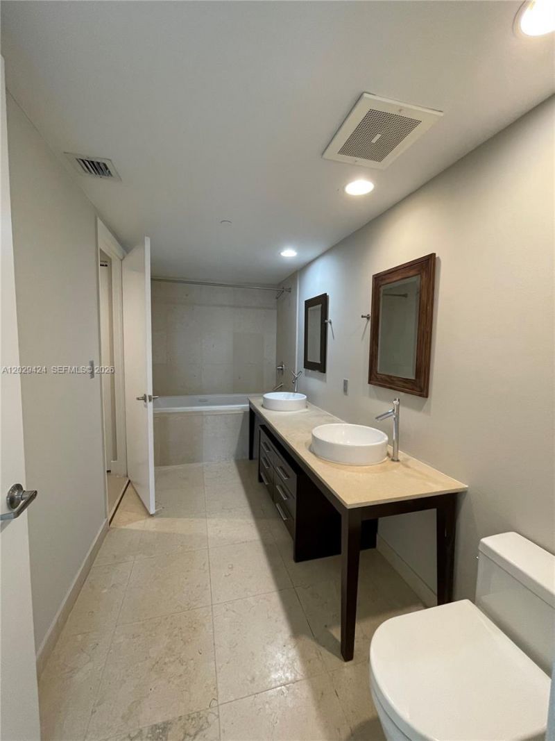 475 Brickell Ave , Unit 414, Miami, FL 33131 Photo