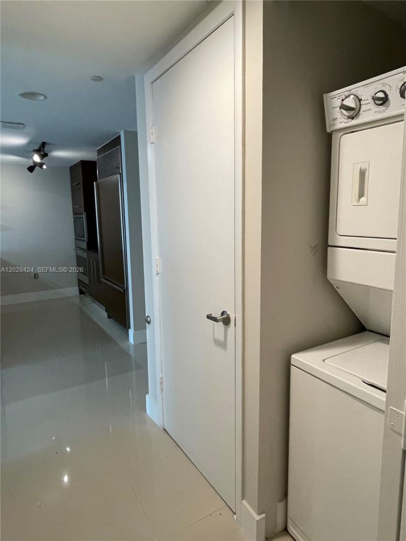 475 Brickell Ave , Unit 414, Miami, FL 33131 Photo