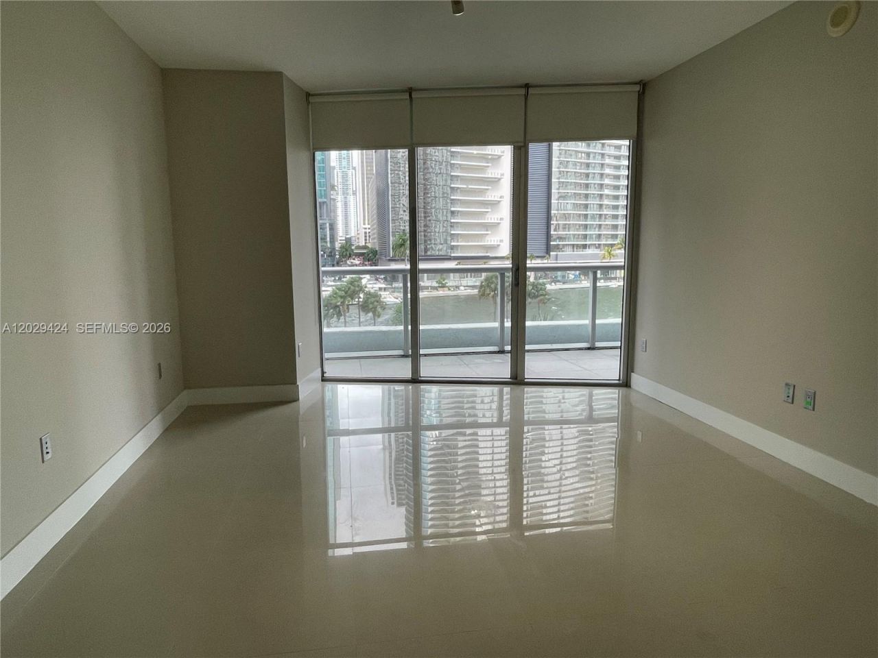 475 Brickell Ave , Unit 414, Miami, FL 33131 Photo