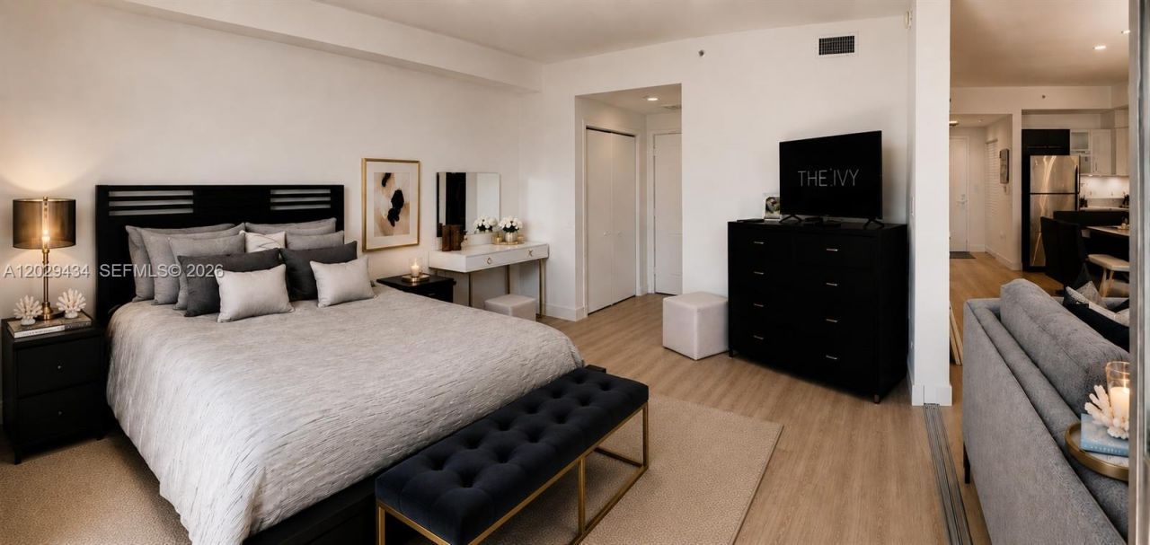 90 SW 3rd St , Unit 1703, Miami, FL 33130 Photo