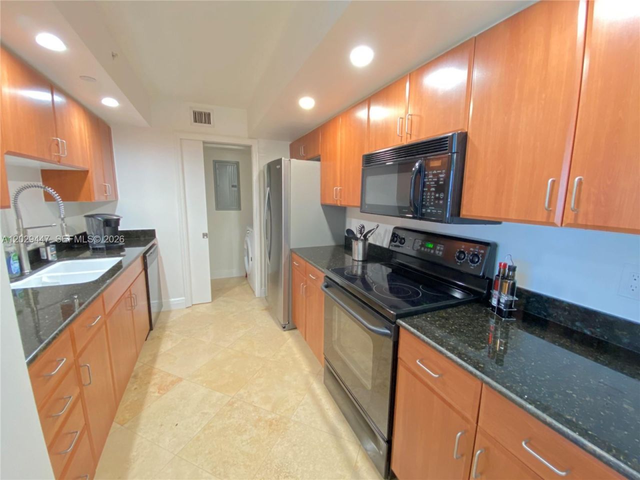 6917 Collins Ave , Unit 1422, Miami Beach, FL 33141 Photo