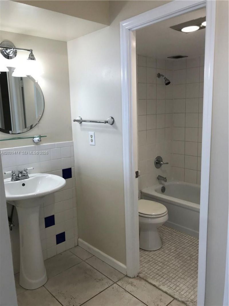 7081 Environ Blvd , Unit 242, Lauderhill, FL 33319 Photo