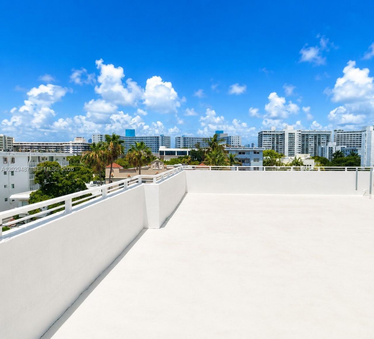 945 Michigan Ave, Unit 5, Miami Beach, FL 33139 Photo