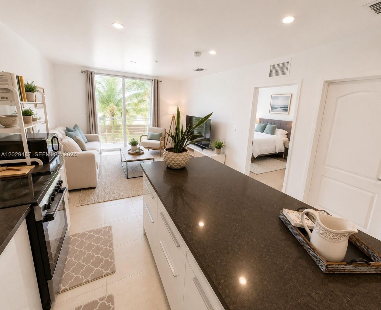 945 Michigan Ave, Unit 5, Miami Beach, FL 33139 Photo