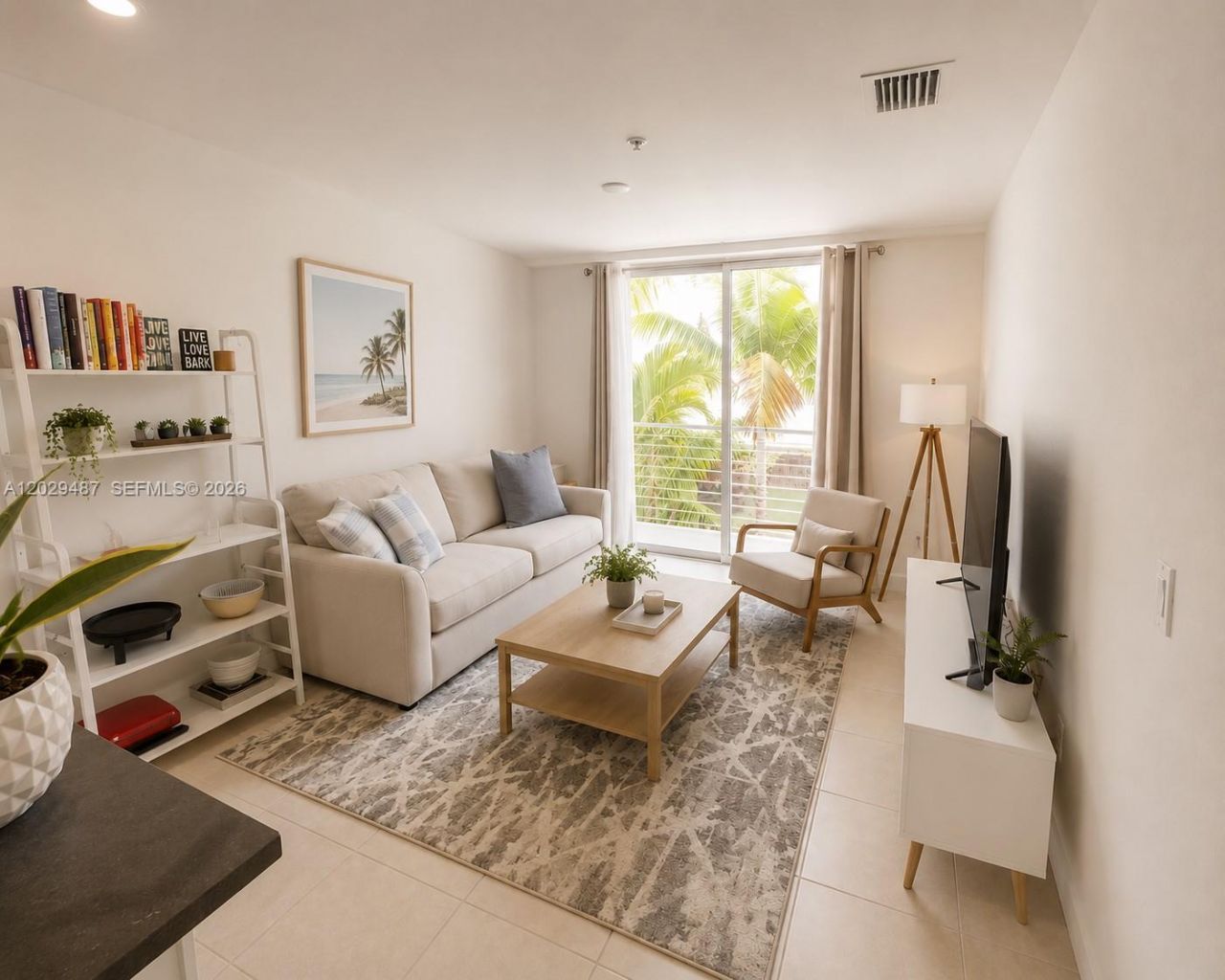 945 Michigan Ave, Unit 5, Miami Beach, FL 33139 Photo