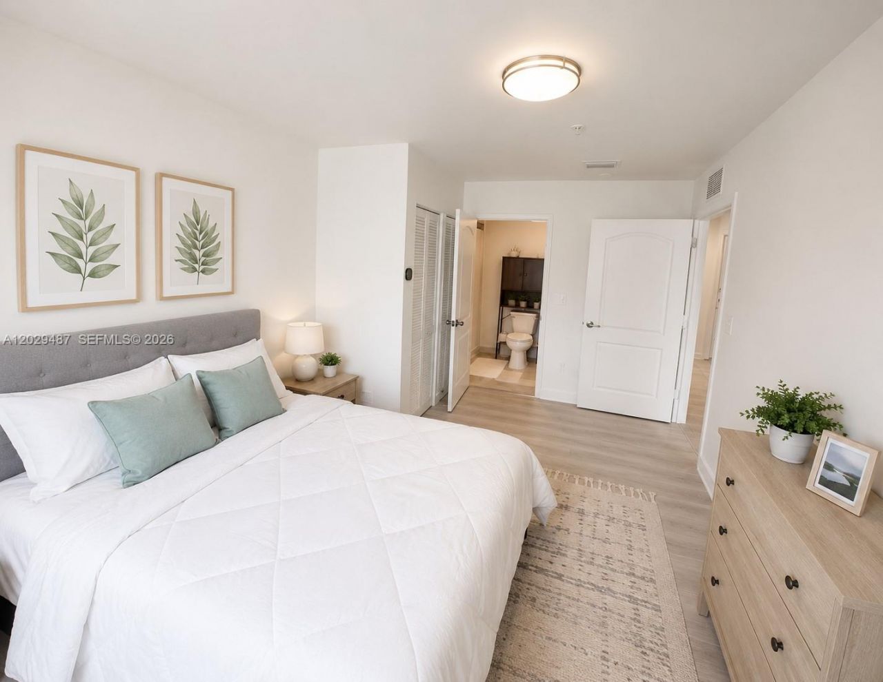 945 Michigan Ave, Unit 5, Miami Beach, FL 33139 Photo