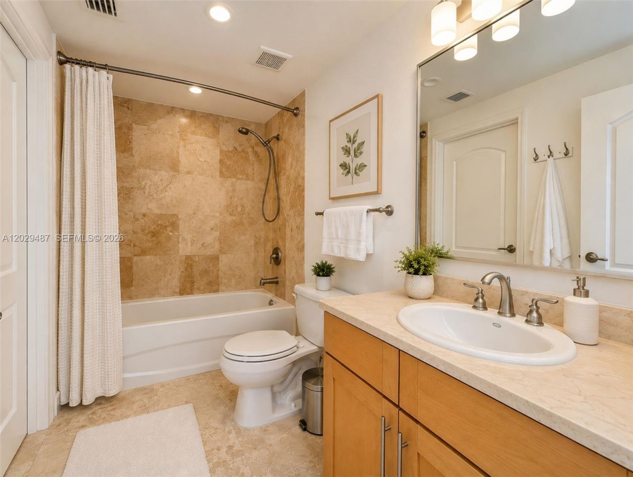 945 Michigan Ave, Unit 5, Miami Beach, FL 33139 Photo