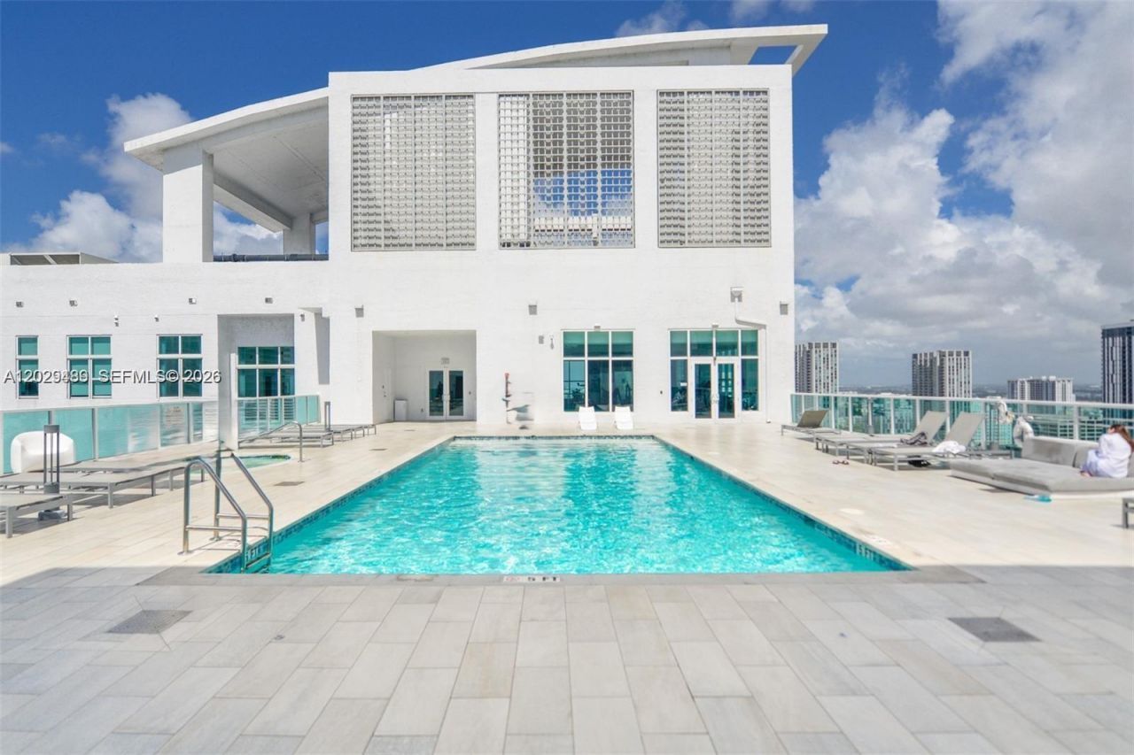 133 NE 2nd Ave , Unit 1905, Miami, FL 33132 Photo