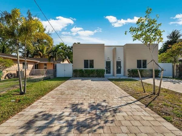 2936 NW 27th St , Unit 2936, Miami, FL 33142