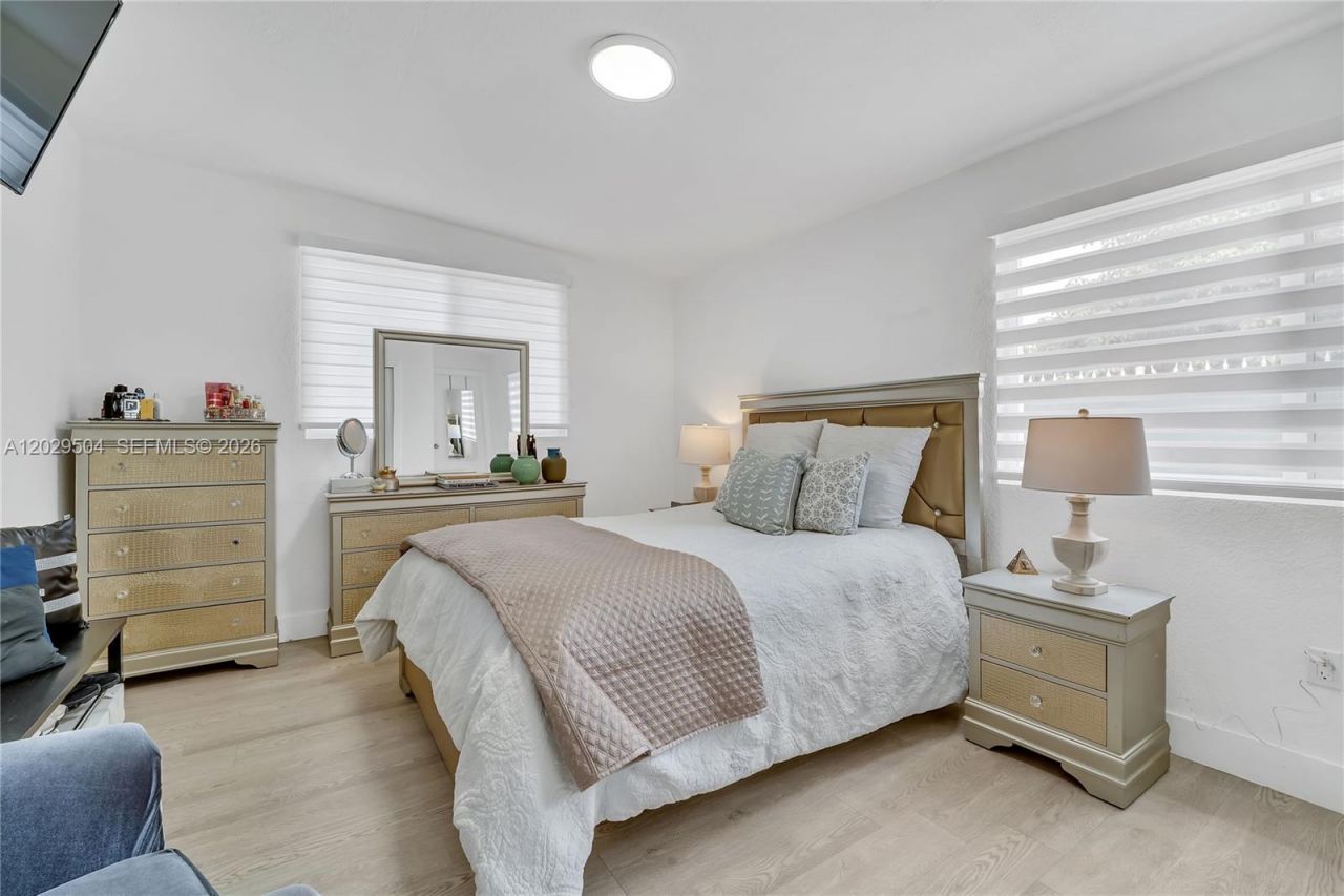 6404 Meade St , Hollywood, FL 33024 Photo