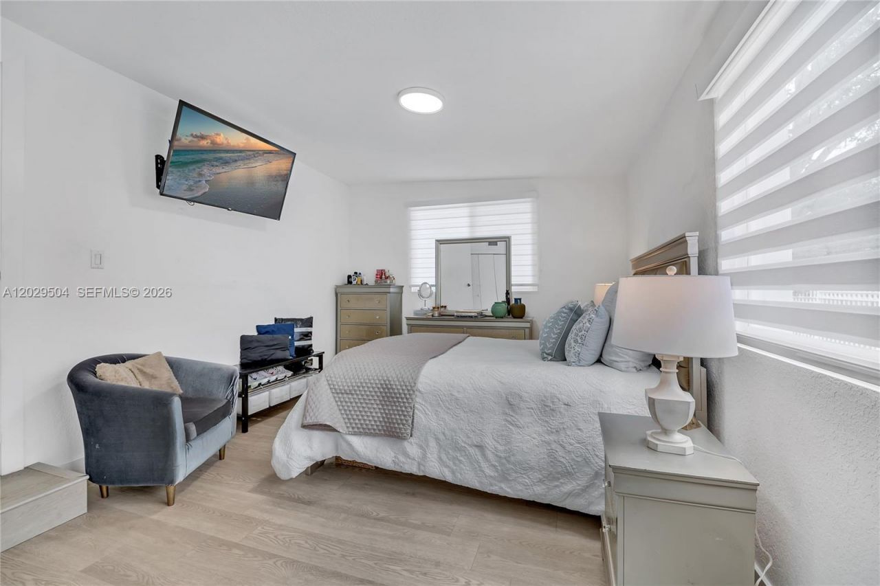 6404 Meade St , Hollywood, FL 33024 Photo