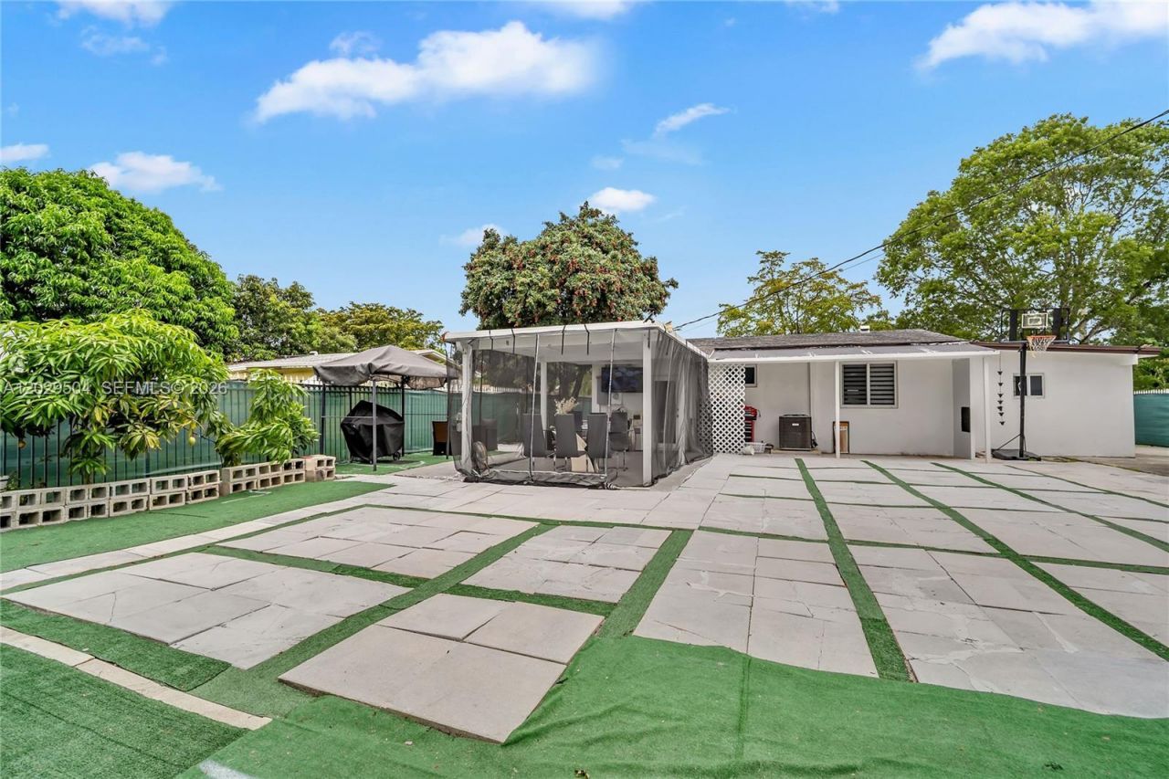 6404 Meade St , Hollywood, FL 33024 Photo