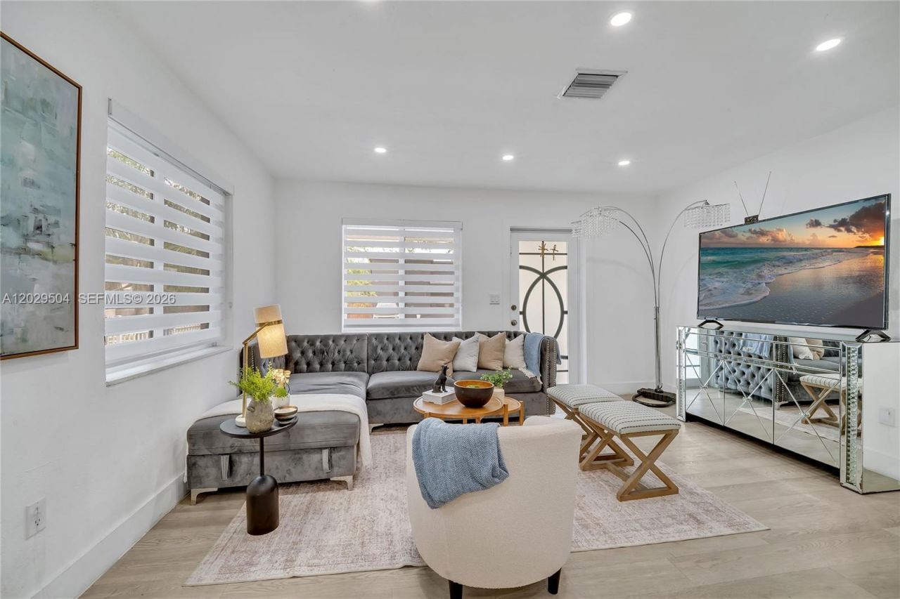 6404 Meade St , Hollywood, FL 33024 Photo
