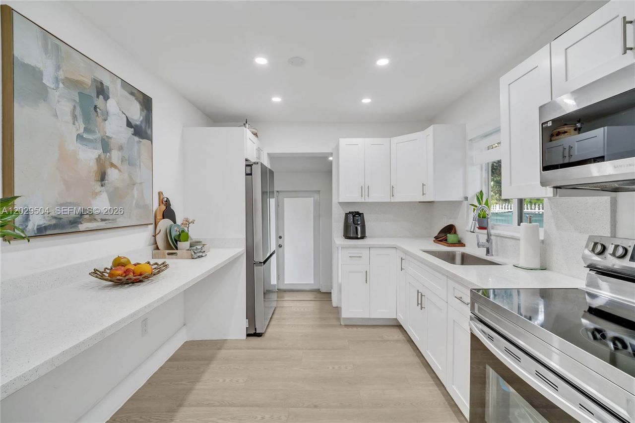 6404 Meade St , Hollywood, FL 33024 Photo