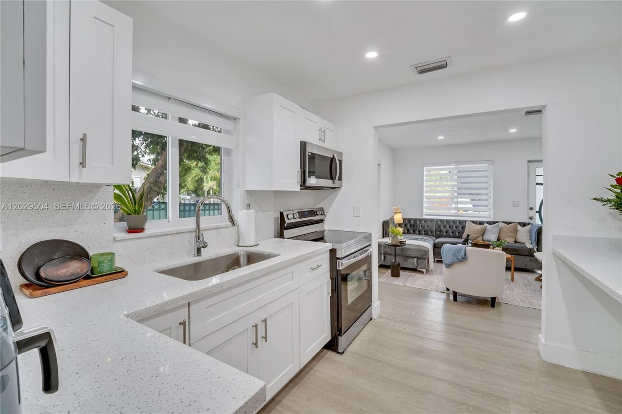 6404 Meade St , Hollywood, FL 33024 Photo