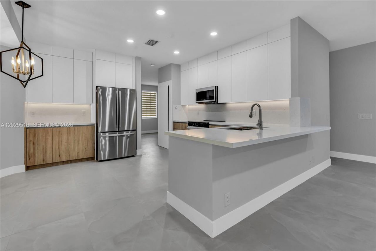 1140 Cedar Falls Dr , Weston, FL 33327 Photo