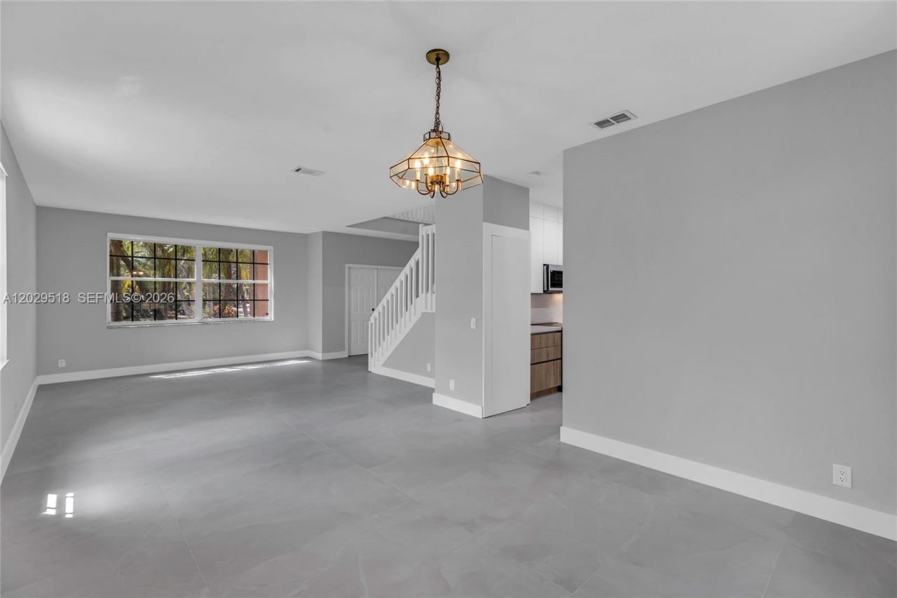 1140 Cedar Falls Dr , Weston, FL 33327 Photo