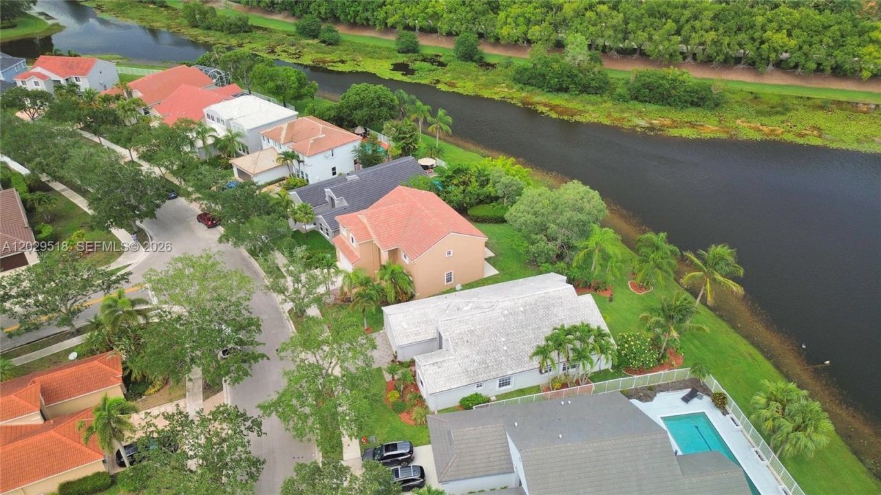 1140 Cedar Falls Dr , Weston, FL 33327 Photo