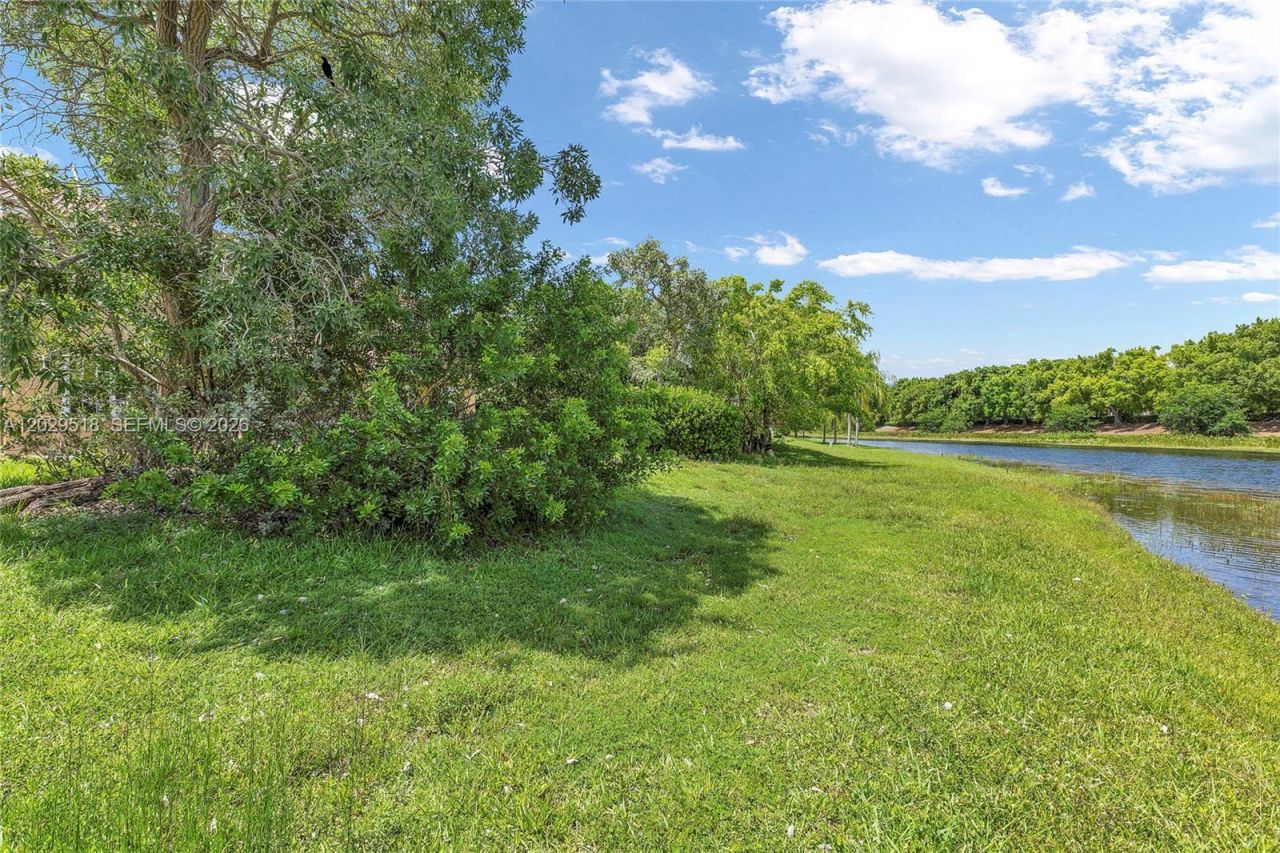 1140 Cedar Falls Dr , Weston, FL 33327 Photo