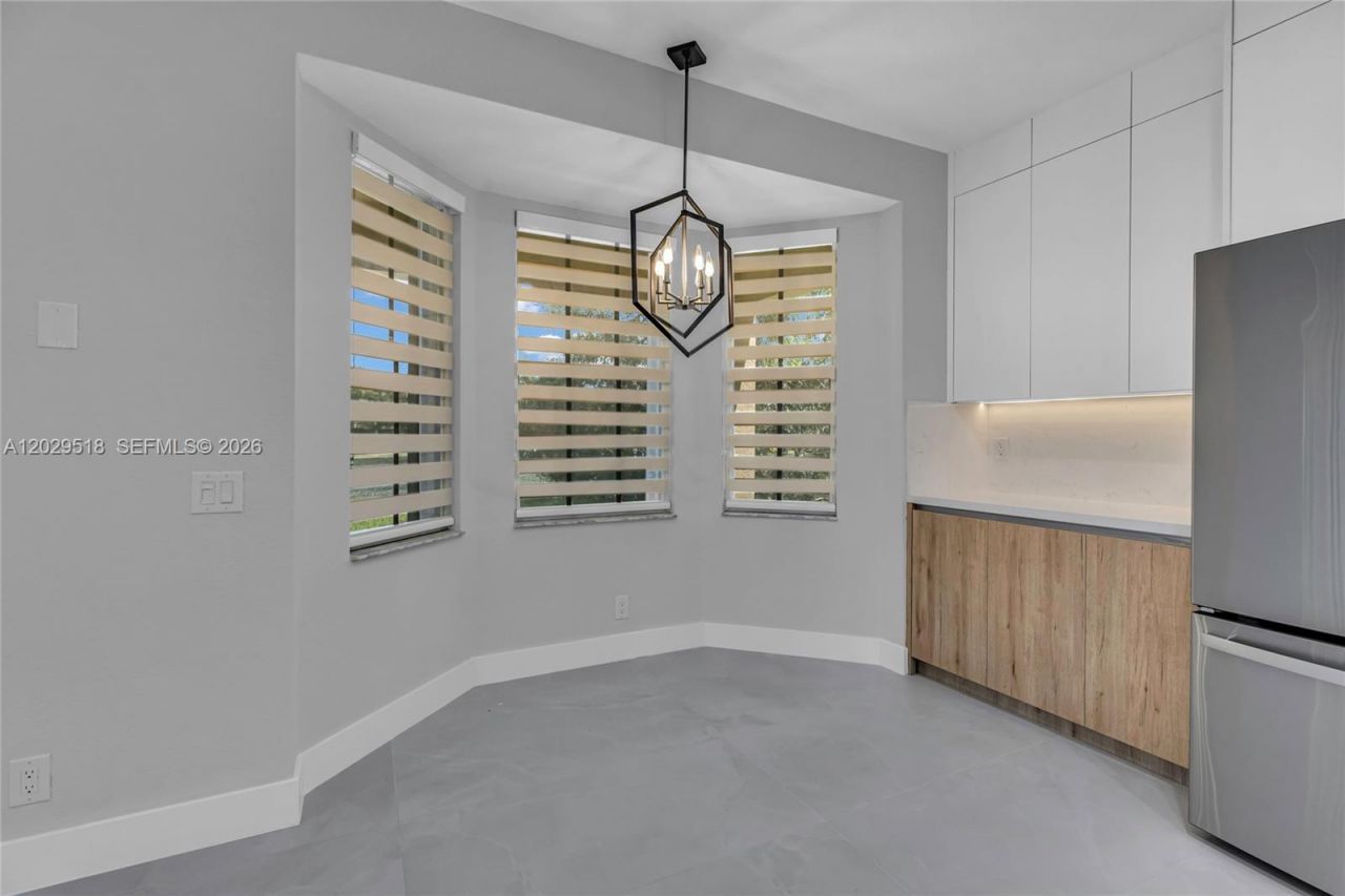 1140 Cedar Falls Dr , Weston, FL 33327 Photo