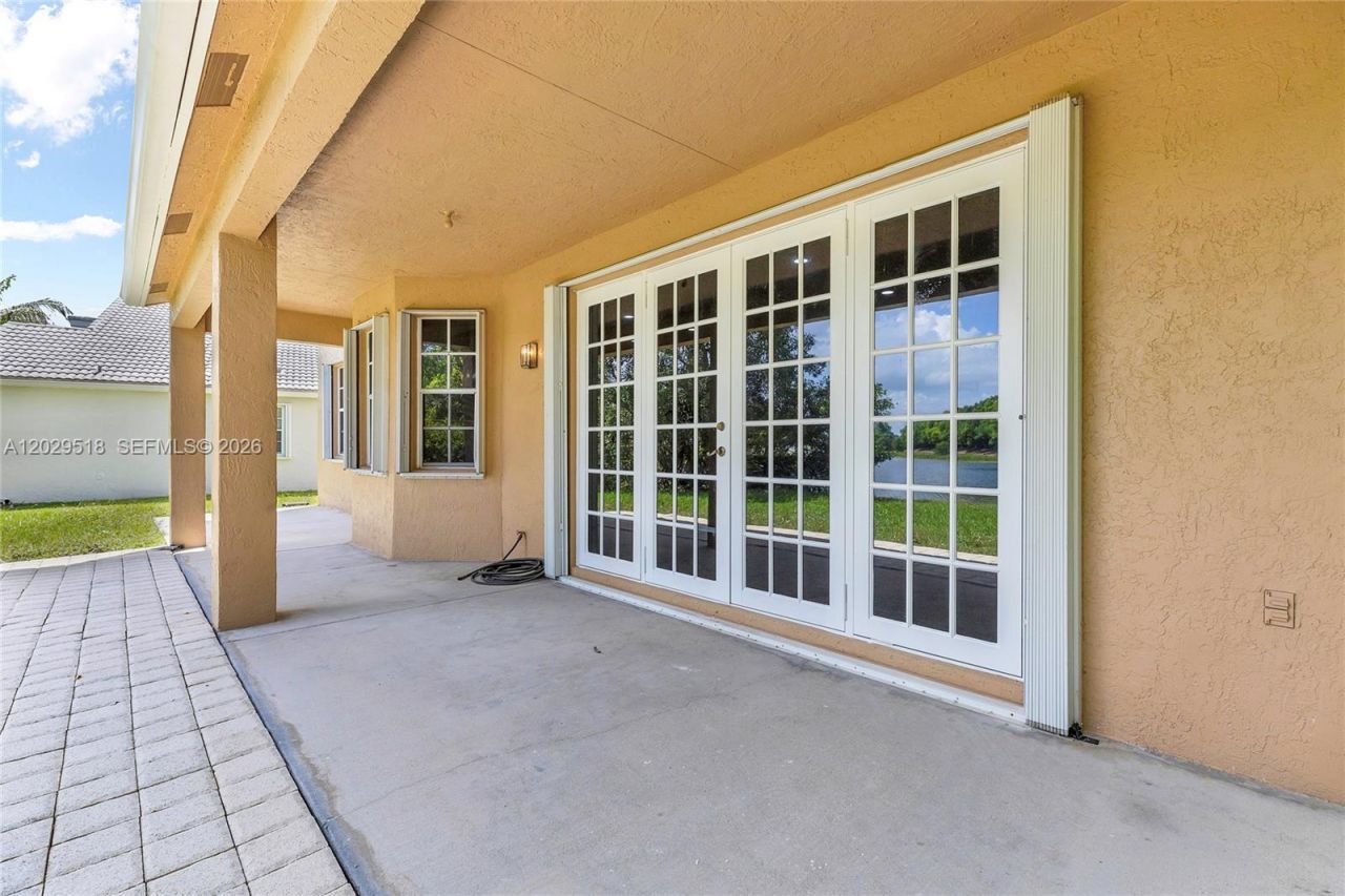 1140 Cedar Falls Dr , Weston, FL 33327 Photo