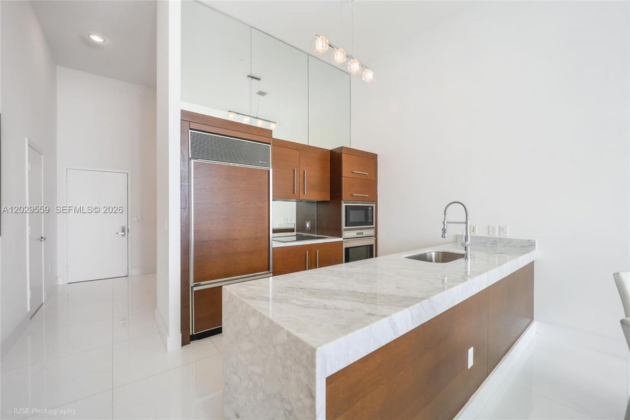 475 Brickell Ave , Unit 2807, Miami, FL 33131 Photo