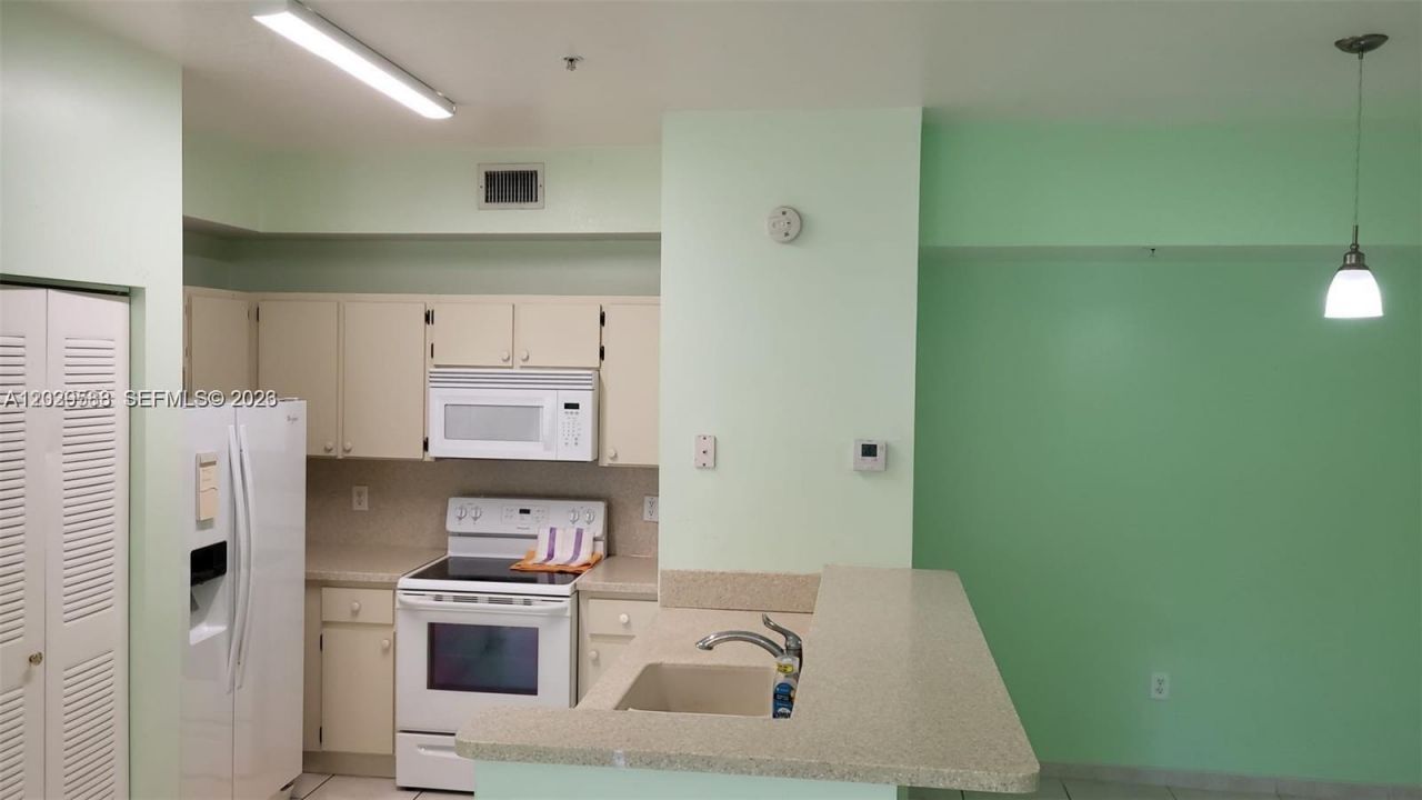 7300 NW 114th Ave , Unit 307-6, Doral, FL 33178 Photo