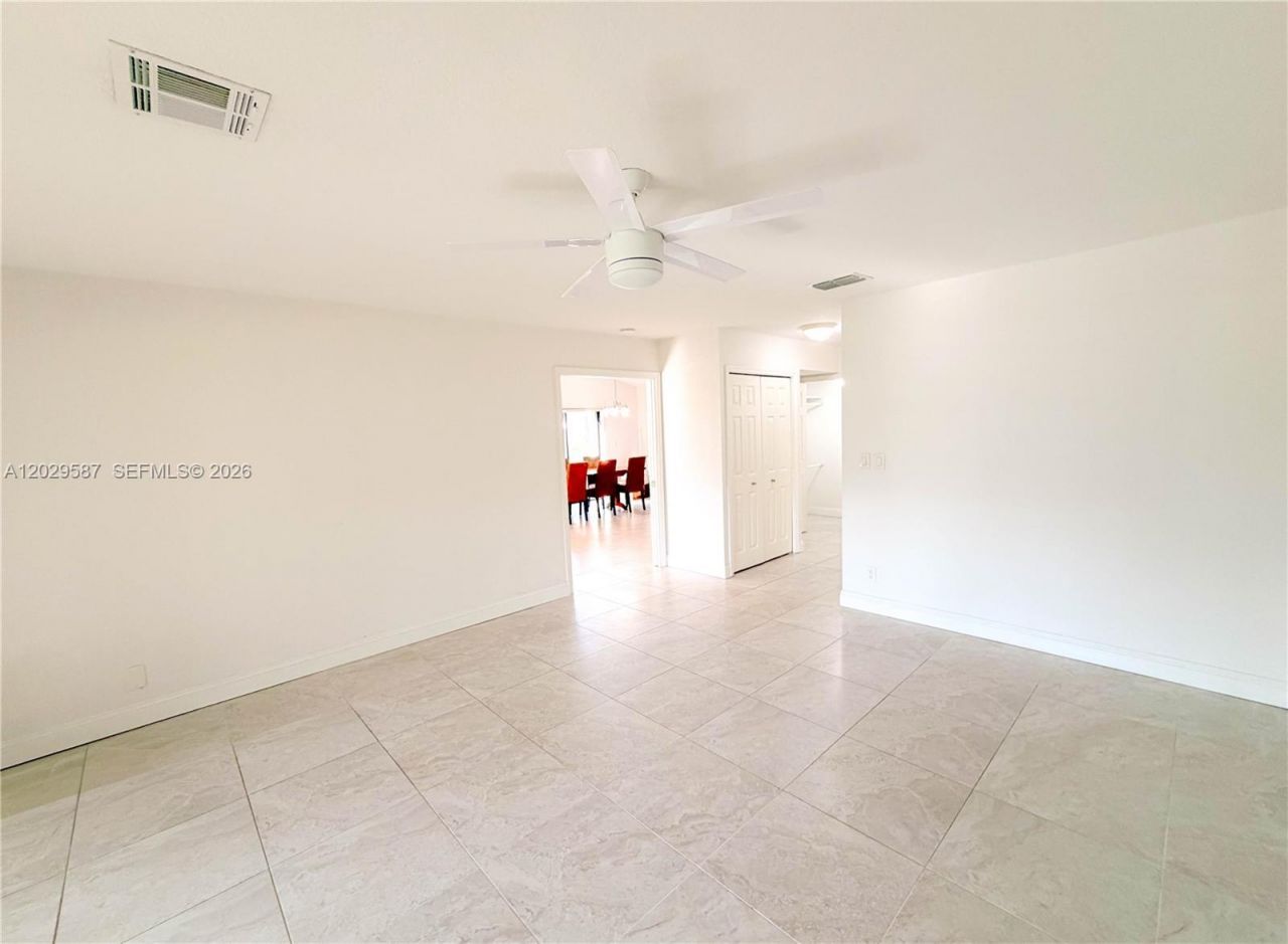 16295 Laurel Dr, Unit 2, Weston, FL 33326 Photo