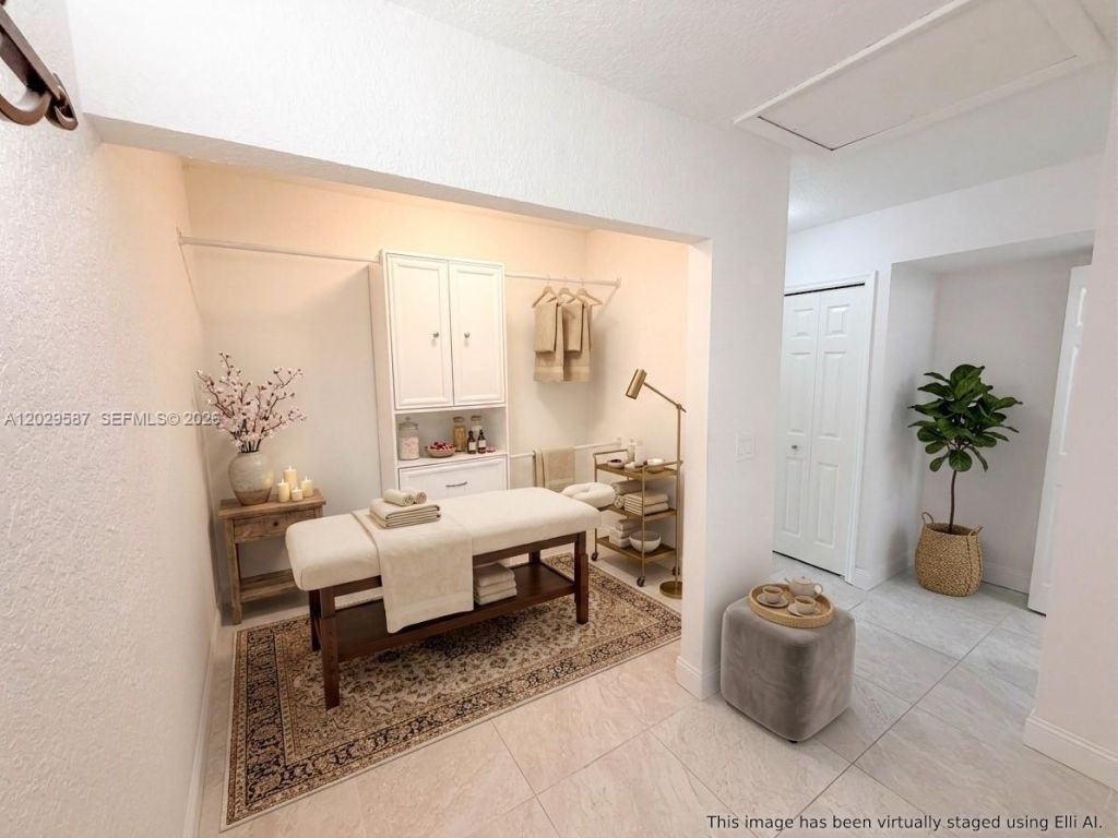 16295 Laurel Dr, Unit 2, Weston, FL 33326 Photo