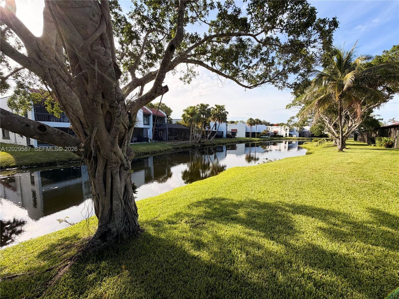 16295 Laurel Dr, Unit 2, Weston, FL 33326 Photo