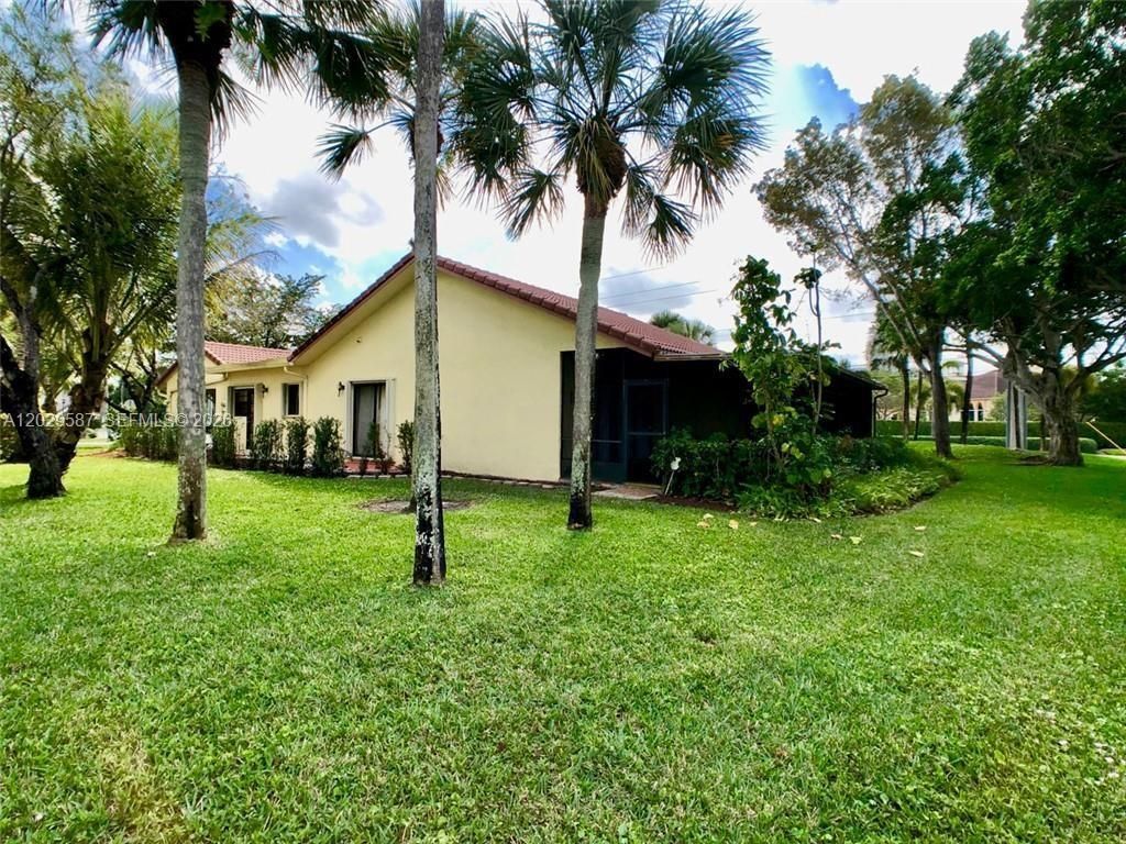 16295 Laurel Dr, Unit 2, Weston, FL 33326 Photo