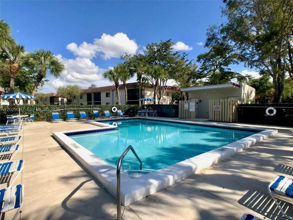 16295 Laurel Dr, Unit 2, Weston, FL 33326 Photo