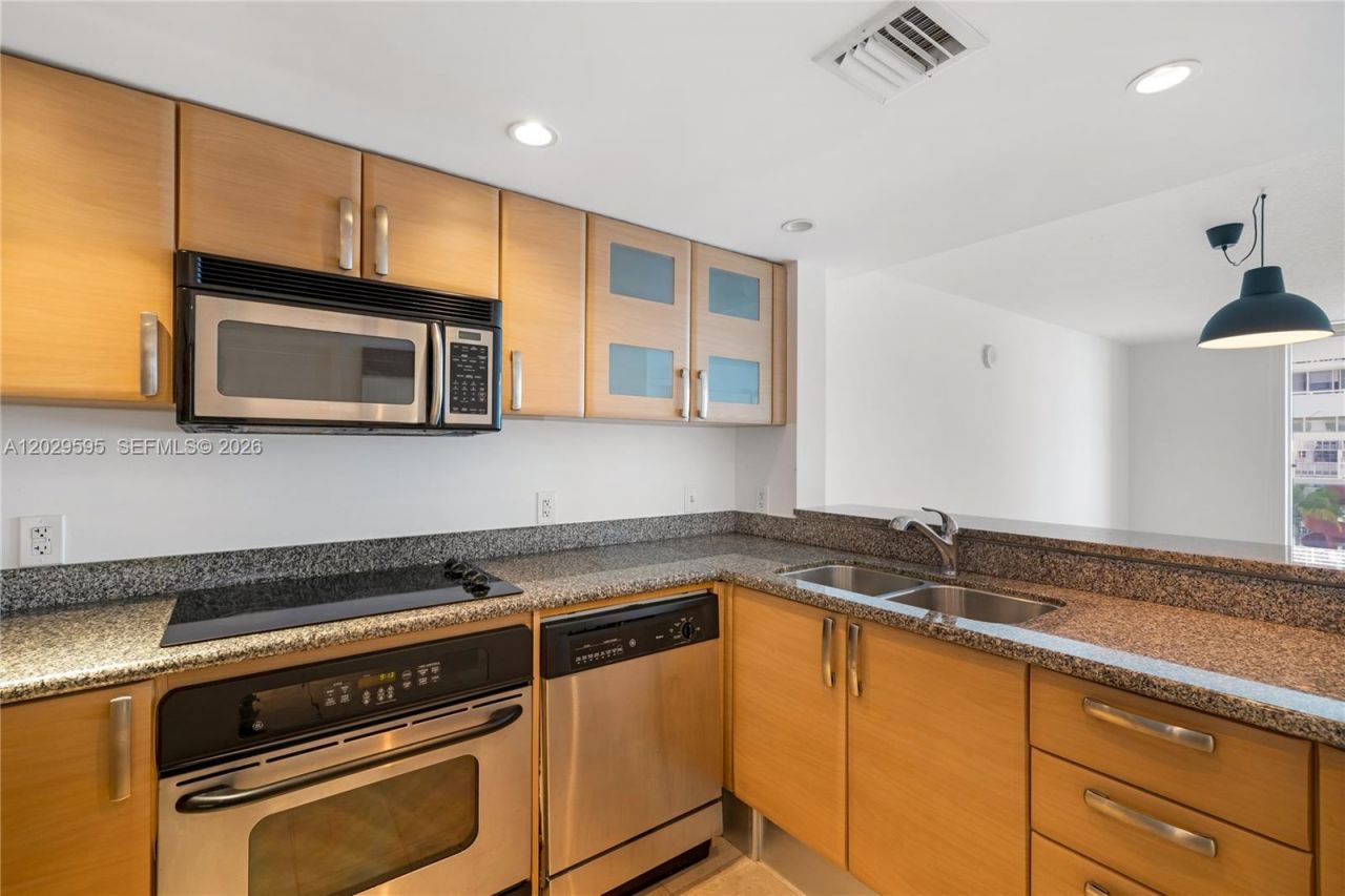 2101 Brickell Ave , Unit 1103, Miami, FL 33129 Photo
