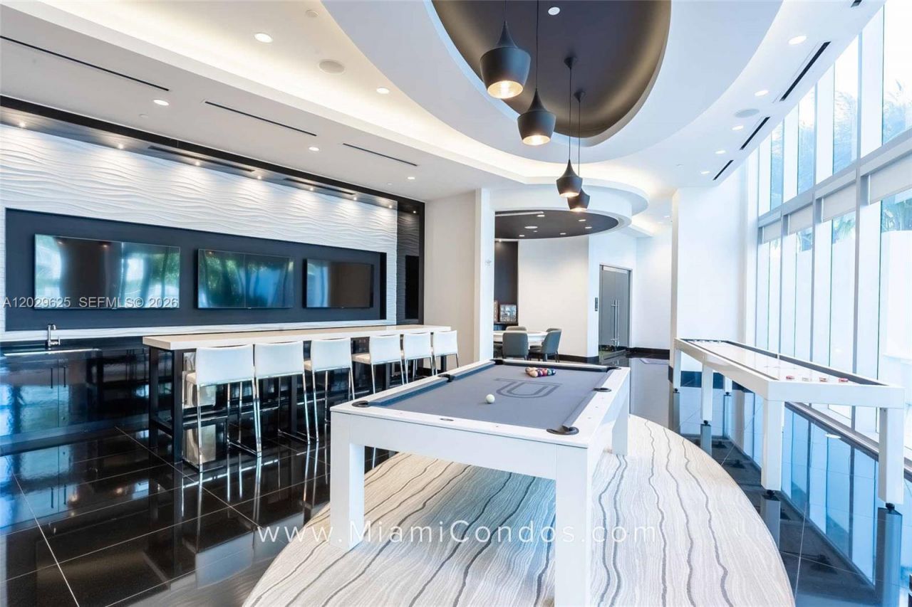 851 NE 1st Ave , Unit 1705, Miami, FL 33132 Photo