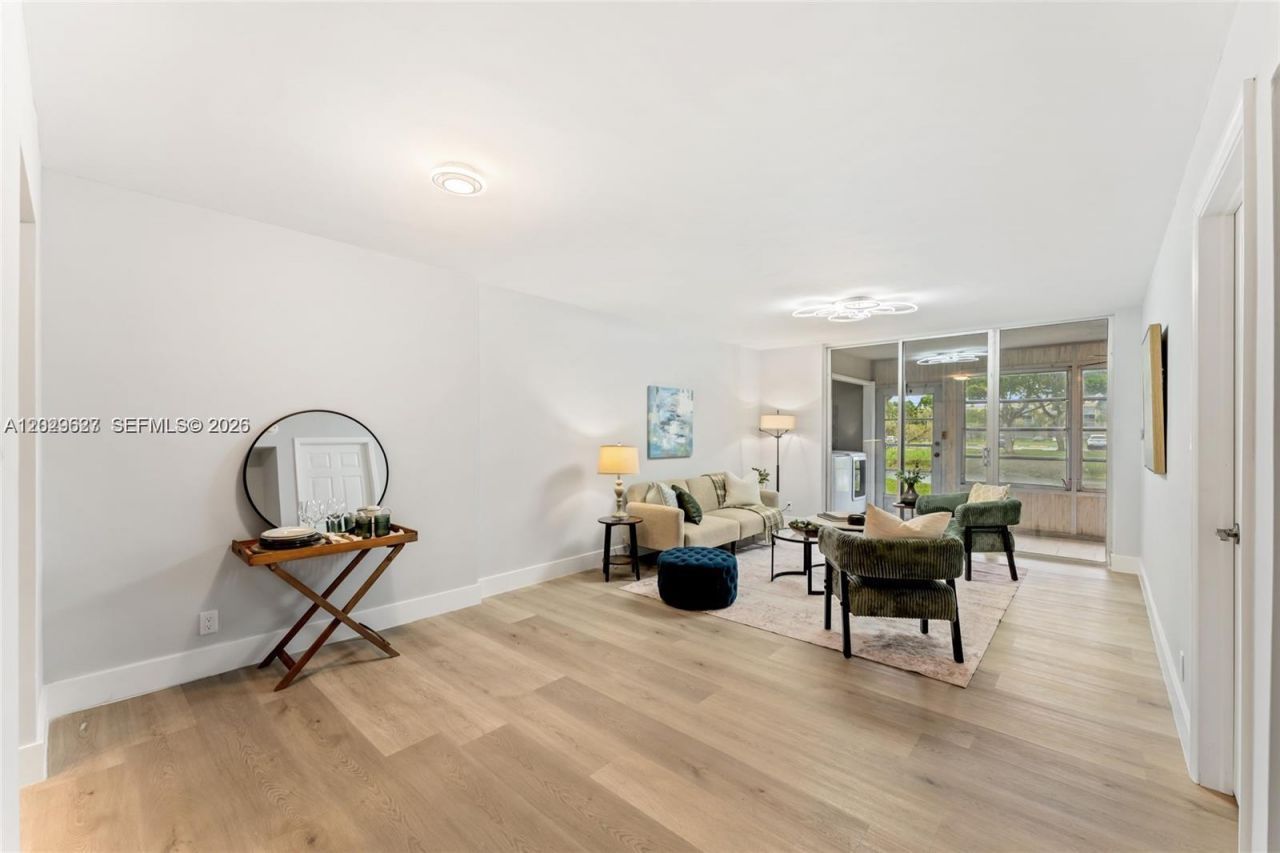 3141 NW 47th Ter , Unit 121, Lauderdale Lakes, FL 33319 Photo