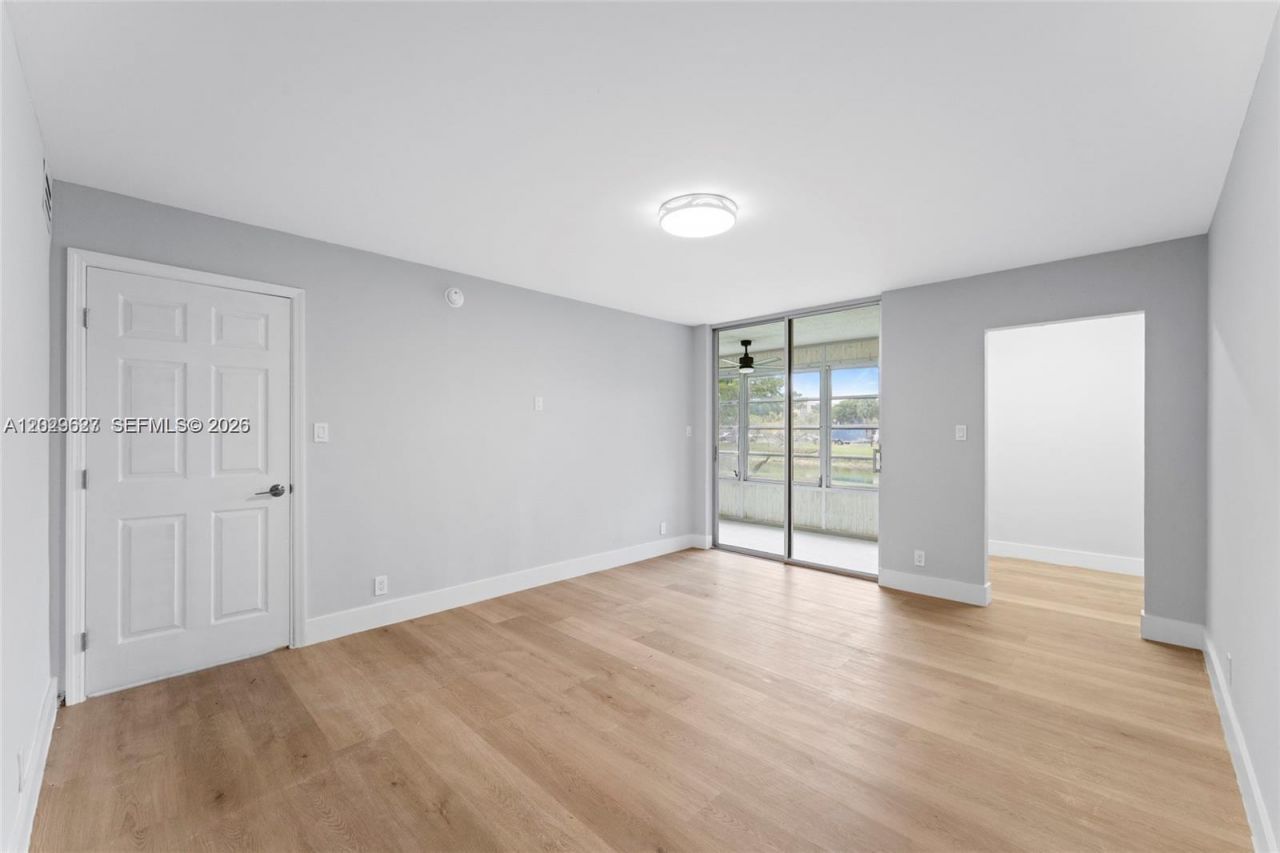 3141 NW 47th Ter , Unit 121, Lauderdale Lakes, FL 33319 Photo