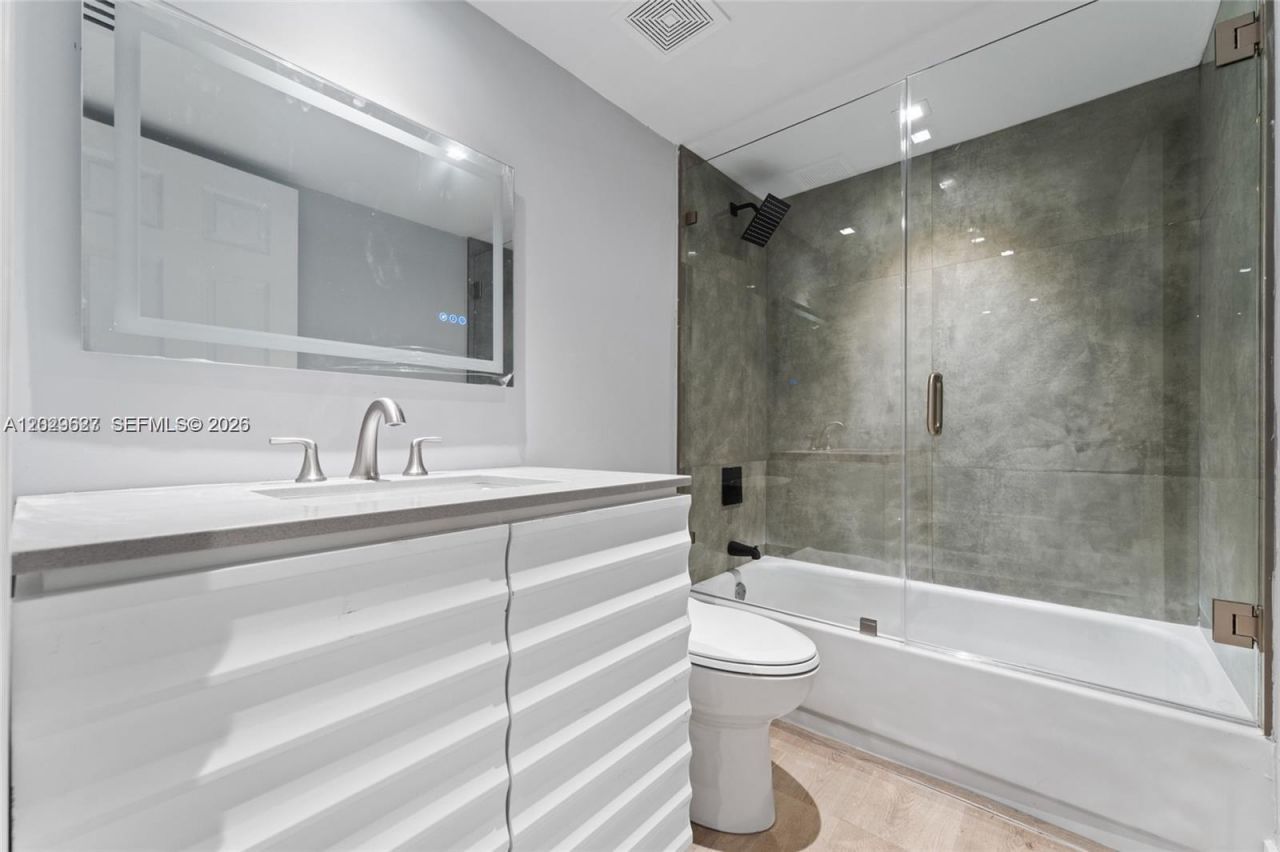 3141 NW 47th Ter , Unit 121, Lauderdale Lakes, FL 33319 Photo