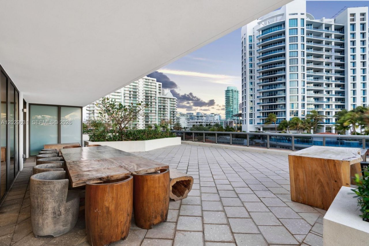 5875 Collins Ave , Unit 501, Miami Beach, FL 33140 Photo